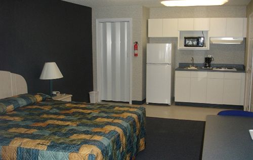 غالاوي Studio Inn And Suites الغرفة الصورة