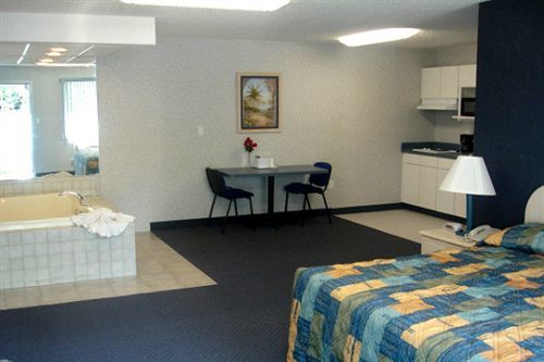 غالاوي Studio Inn And Suites الغرفة الصورة